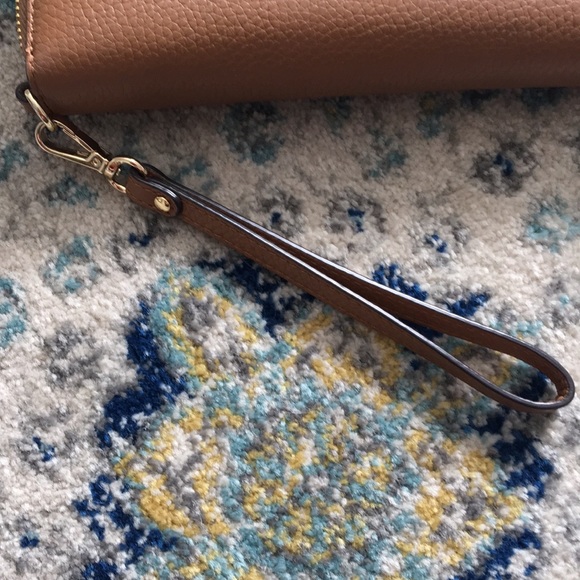 Michael Kors Zippered Wallet - Picture 5 of 5